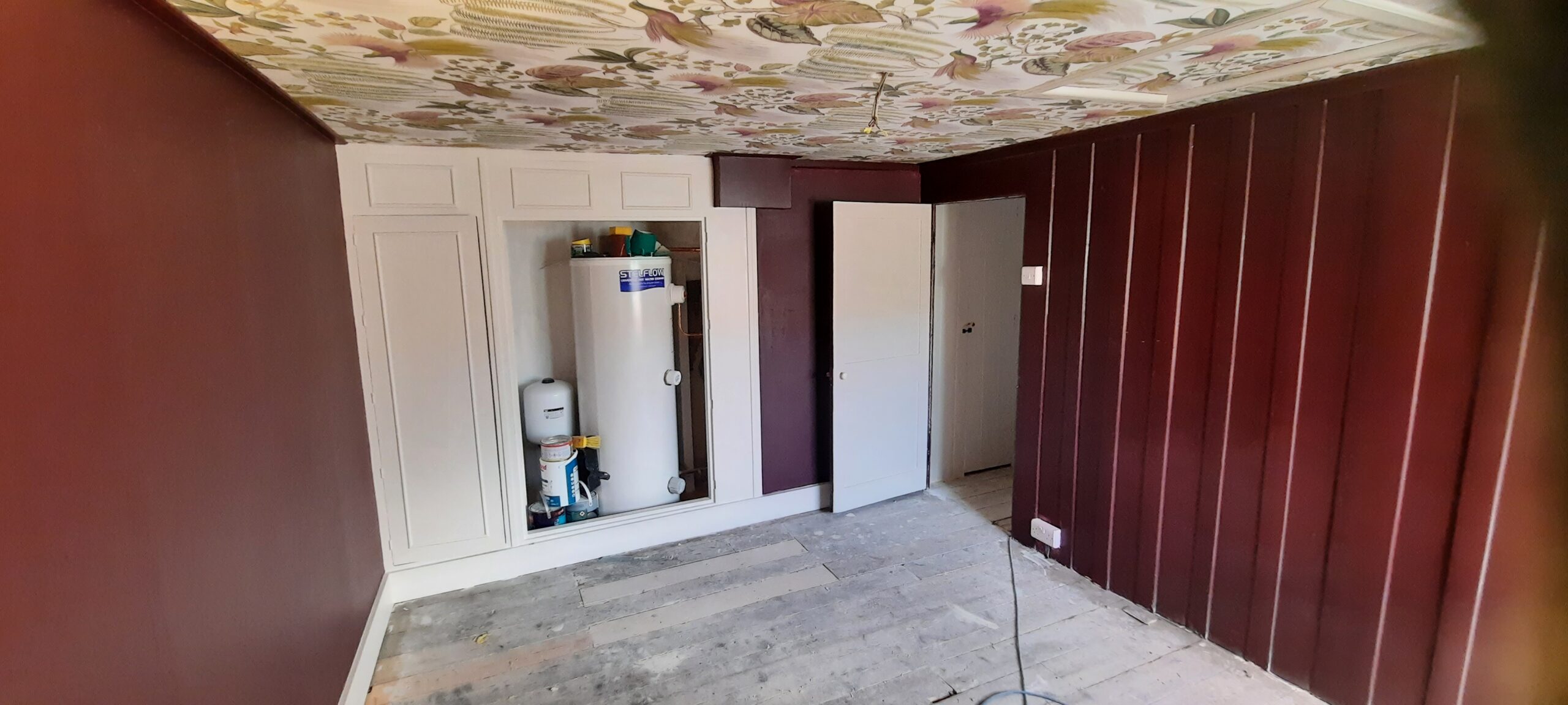 Expert Wallpaper Hangers in Rochester I W Martin